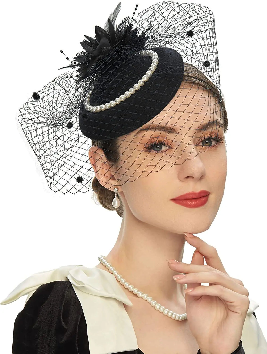 Elegant Vintage Pearl Fascinator Hat