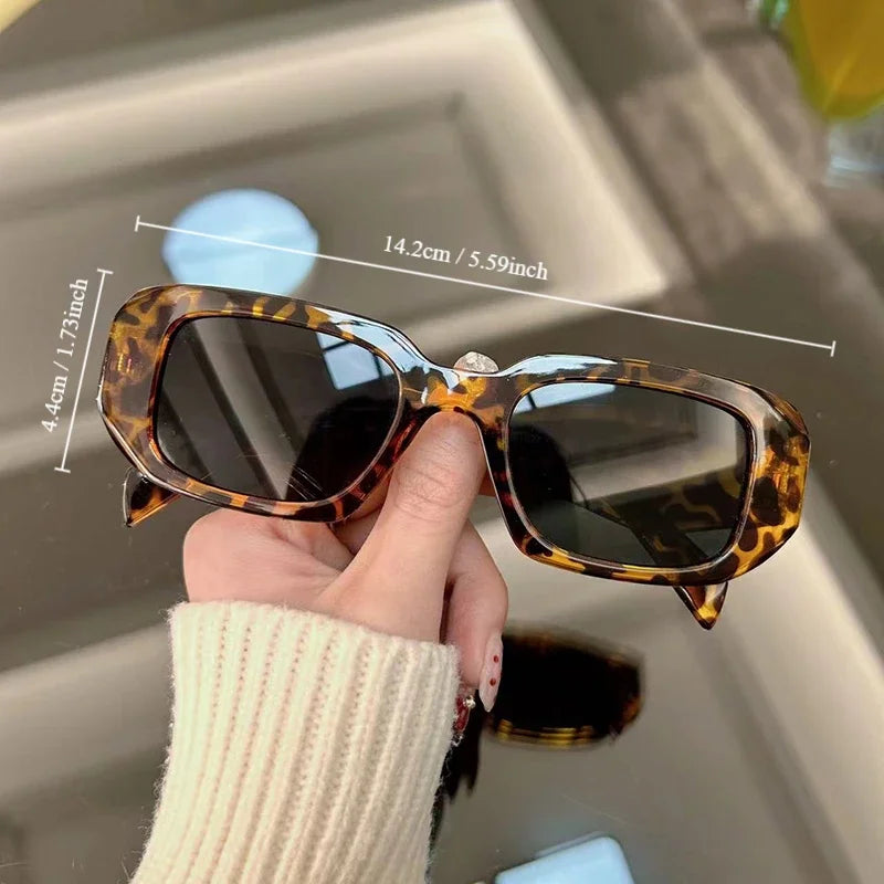 Women’s Retro Black Sunglasses